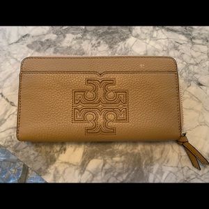 Tory Burch tan leather wallet